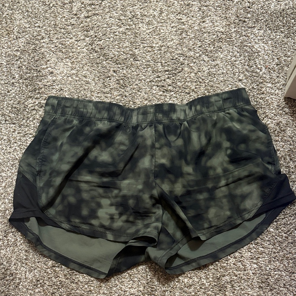 Athletic Works Women's Green Camouflage Shorts